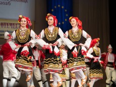 Балетните грации блеснаха на сцената на „Сълза и смях” за празника на българските читалища