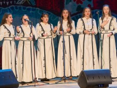 10 години Школа по народно пеене – мистерия от гласове, талант, фолклор, наследство, незабравим юбилей с концерт-спектакъл „Мечта”