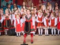 10 години Школа по народно пеене – мистерия от гласове, талант, фолклор, наследство, незабравим юбилей с концерт-спектакъл „Мечта”