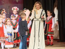 10 години Школа по народно пеене – мистерия от гласове, талант, фолклор, наследство, незабравим юбилей с концерт-спектакъл „Мечта”