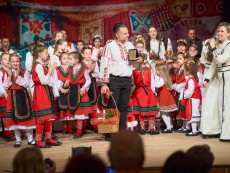 10 години Школа по народно пеене – мистерия от гласове, талант, фолклор, наследство, незабравим юбилей с концерт-спектакъл „Мечта”