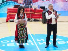 Нашето богатство – деца с родолюбиви сърца виха хора в ритъма на традициите и фолклора