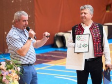 Нашето богатство – деца с родолюбиви сърца виха хора в ритъма на традициите и фолклора