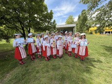 С песни от сърце – Гран При и признание за Школа по народно пеене от конкурса „Модерни звуци от миналото”