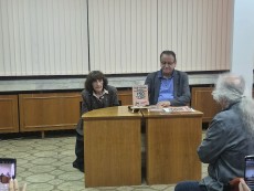Поетична вечер с антологията „Омълнени треви“
