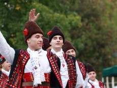 Младост и традиция в един фолклорен спектакъл